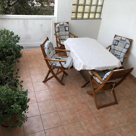 Apartment With A Parking Space Barbat, Rab - 16723 *
