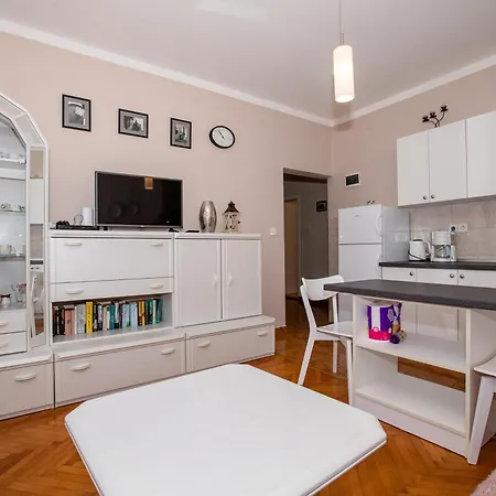 With Parking Space Barbat, Rab - 16723 Apartman *