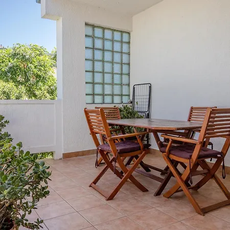 Appartement With Parking Space Barbat, Rab - 16723 *