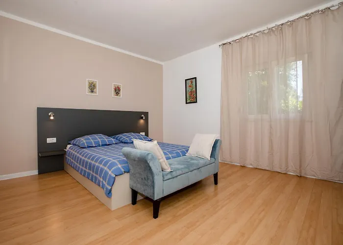 With Parking Space Barbat, Rab - 16723 아파트 Barbat na Rabu