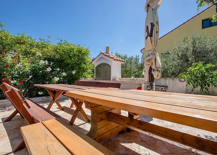 아파트 With Parking Space Barbat, Rab - 16723 *
